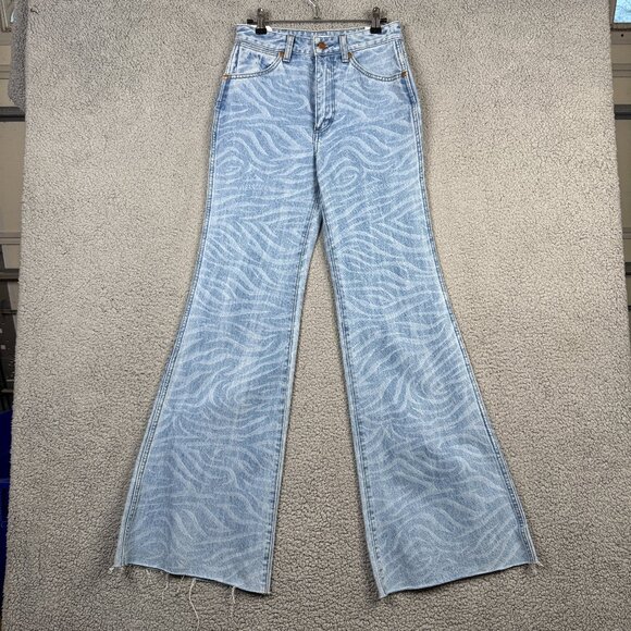 Wrangler Jeans Womens 26x34 Light Wash Wanderer 622 High Rise Flare Full Length - Picture 1 of 14